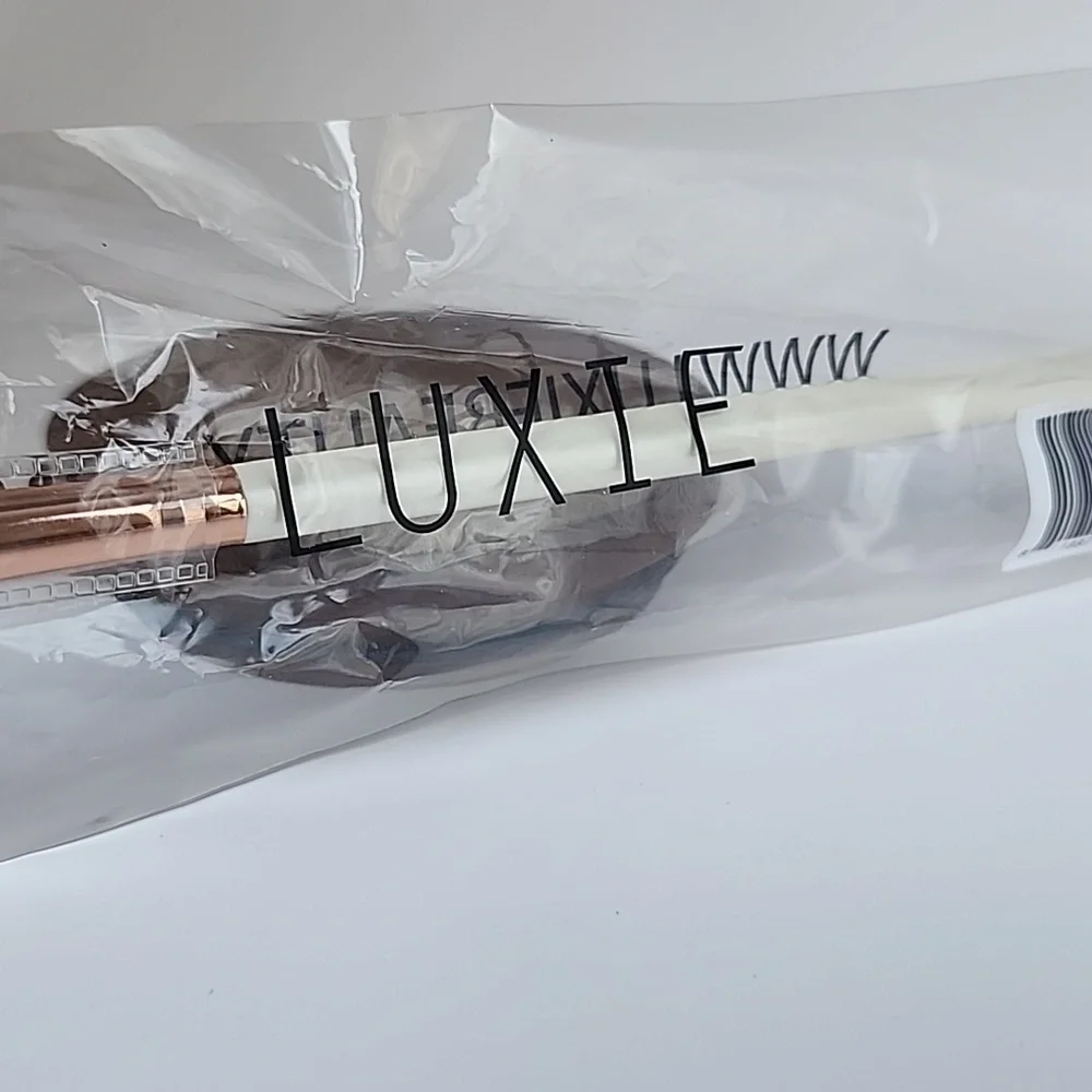 Luxie Pearl 560 Medium Fan Brush